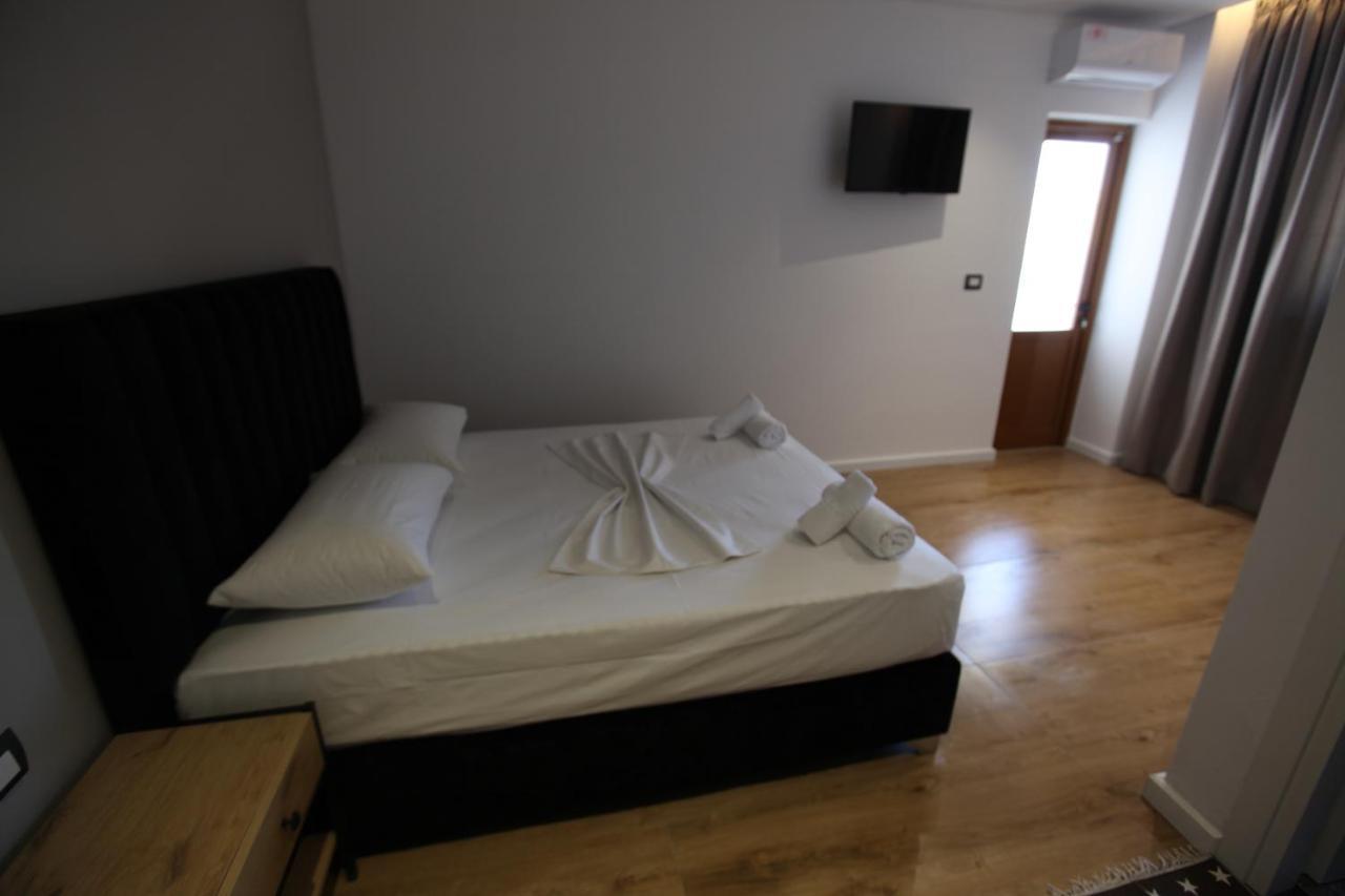 Blue Bay Hotel Σαράντα Εξωτερικό φωτογραφία