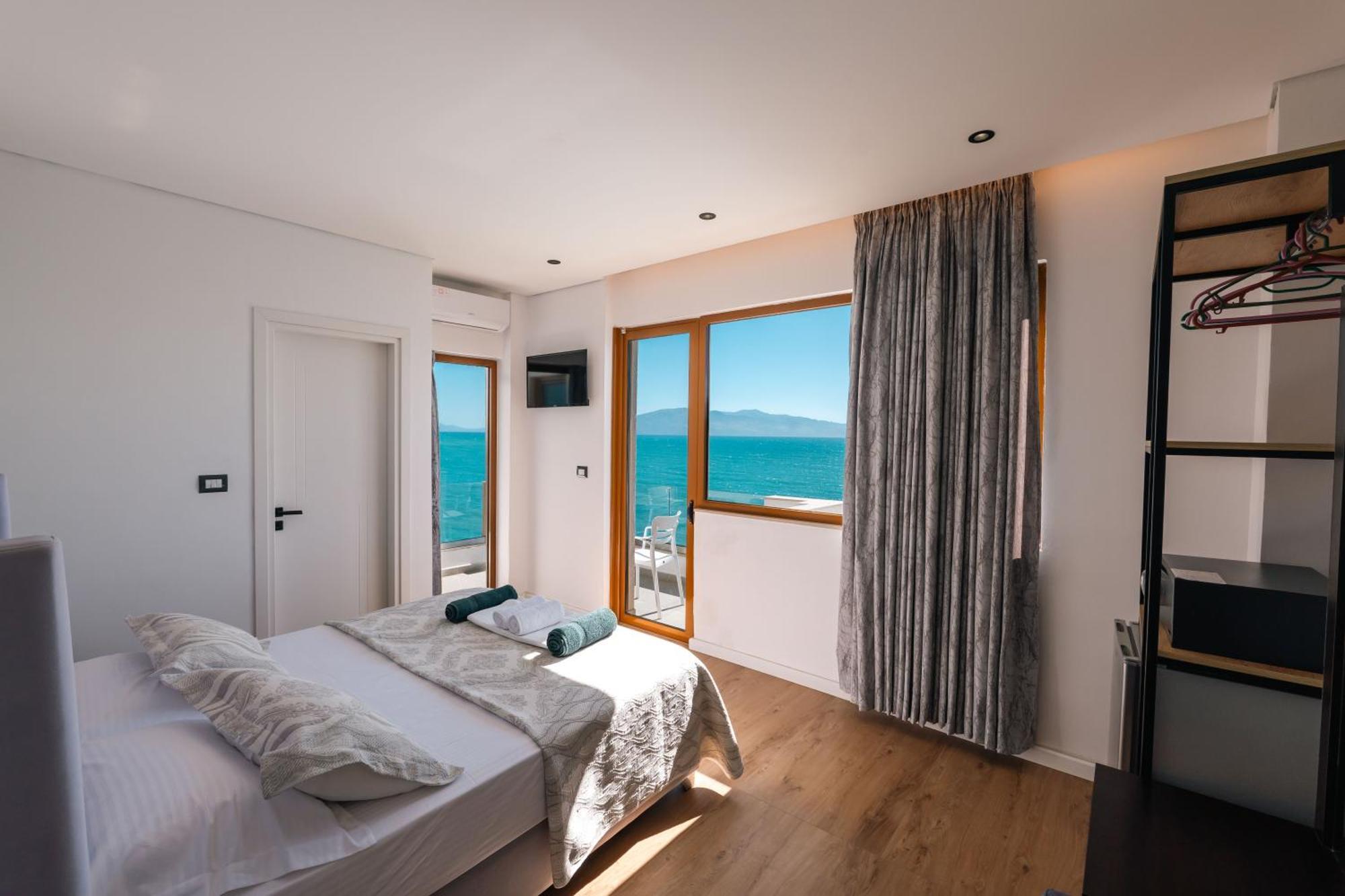 Blue Bay Hotel Σαράντα Εξωτερικό φωτογραφία