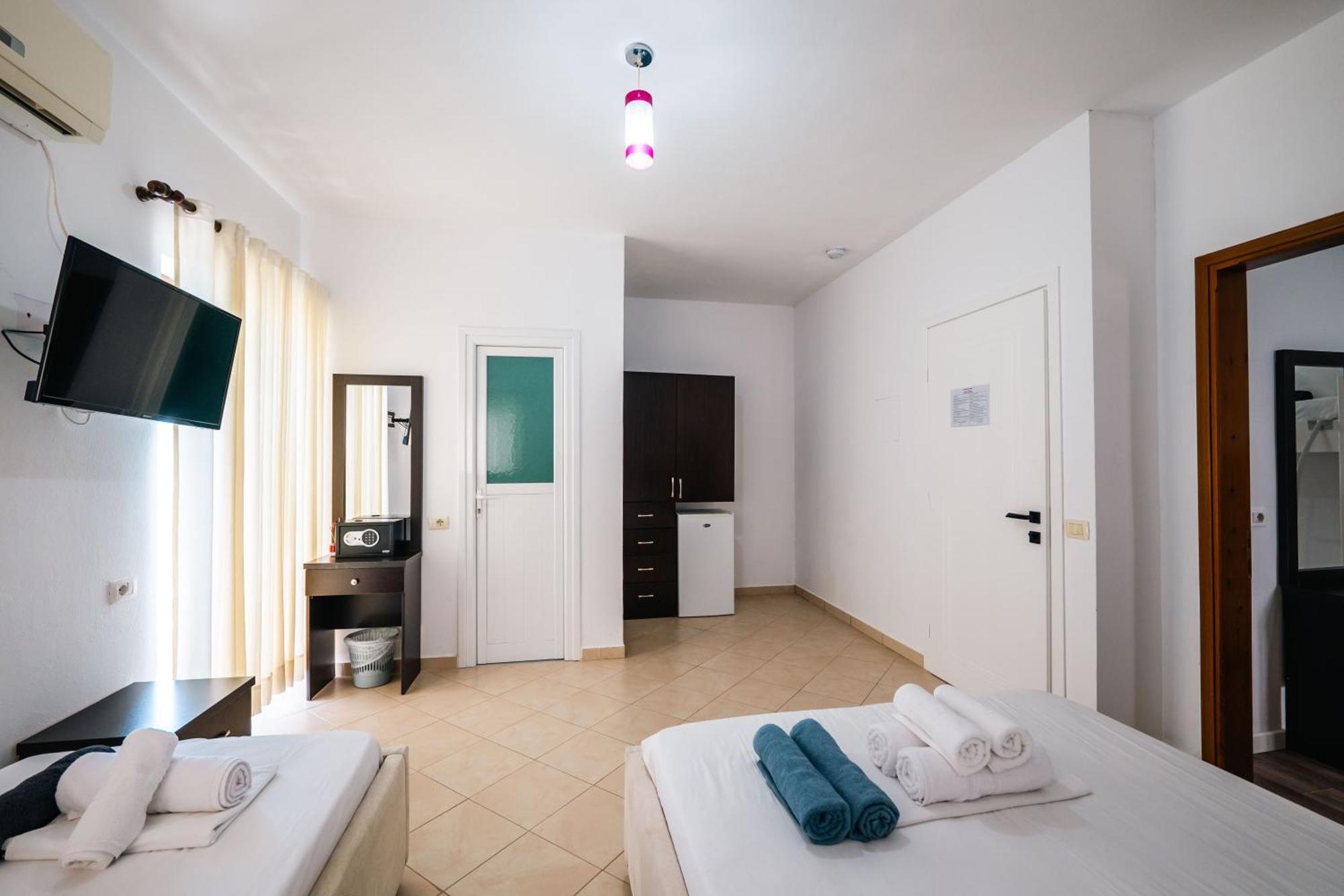 Blue Bay Hotel Σαράντα Εξωτερικό φωτογραφία