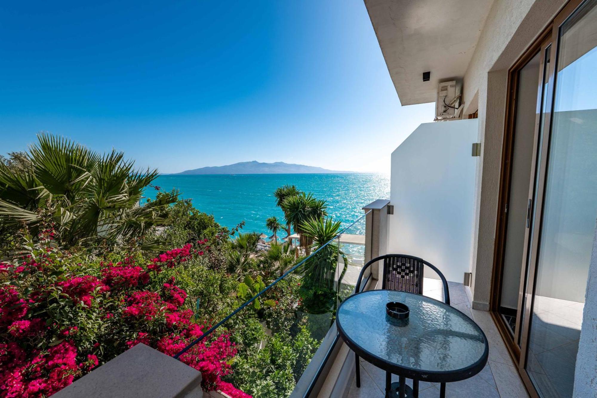 Blue Bay Hotel Σαράντα Εξωτερικό φωτογραφία