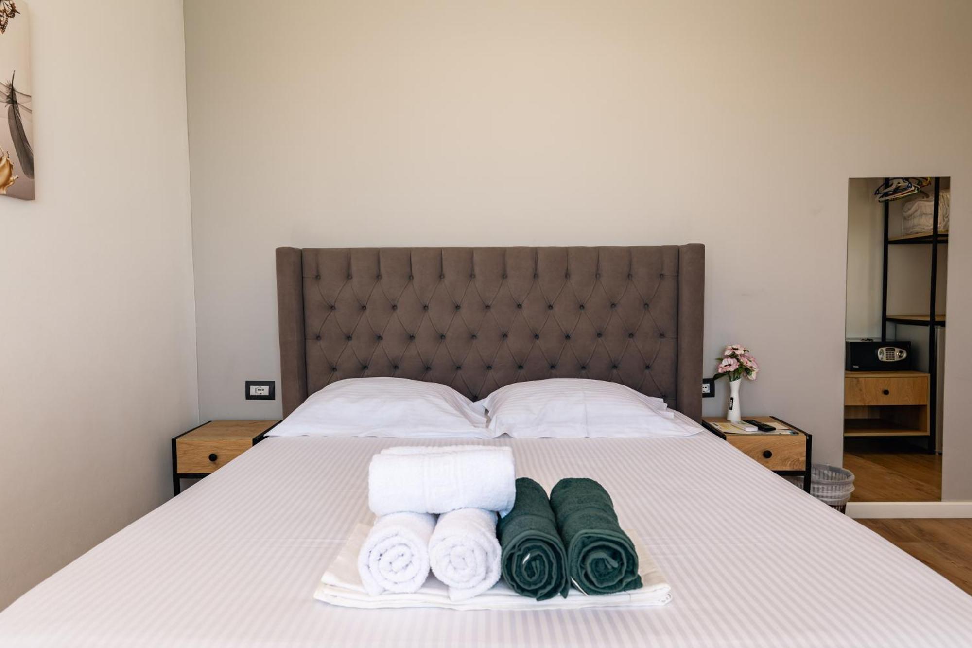 Blue Bay Hotel Σαράντα Εξωτερικό φωτογραφία