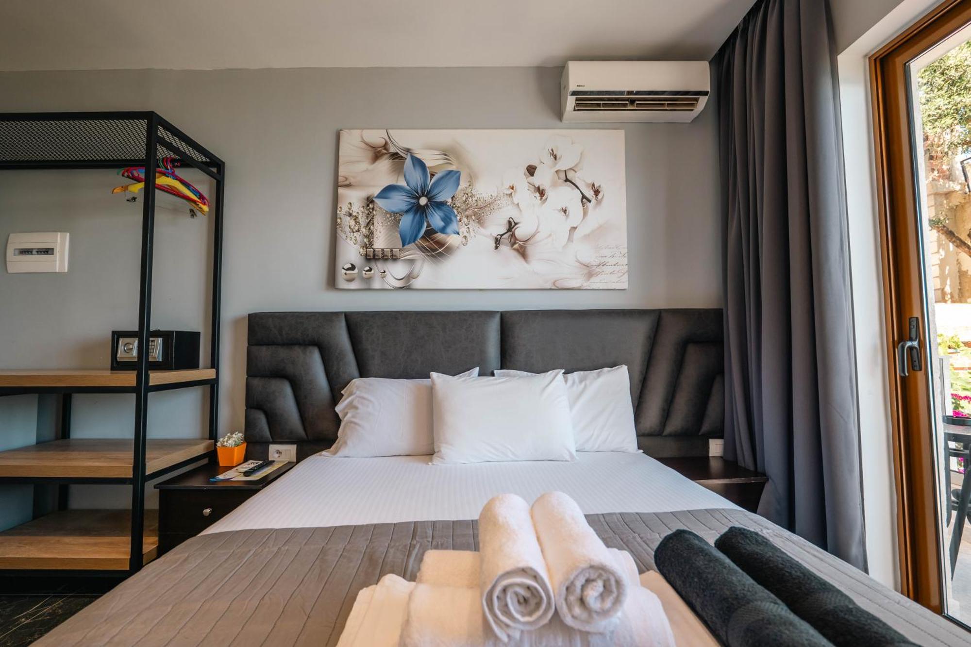Blue Bay Hotel Σαράντα Εξωτερικό φωτογραφία